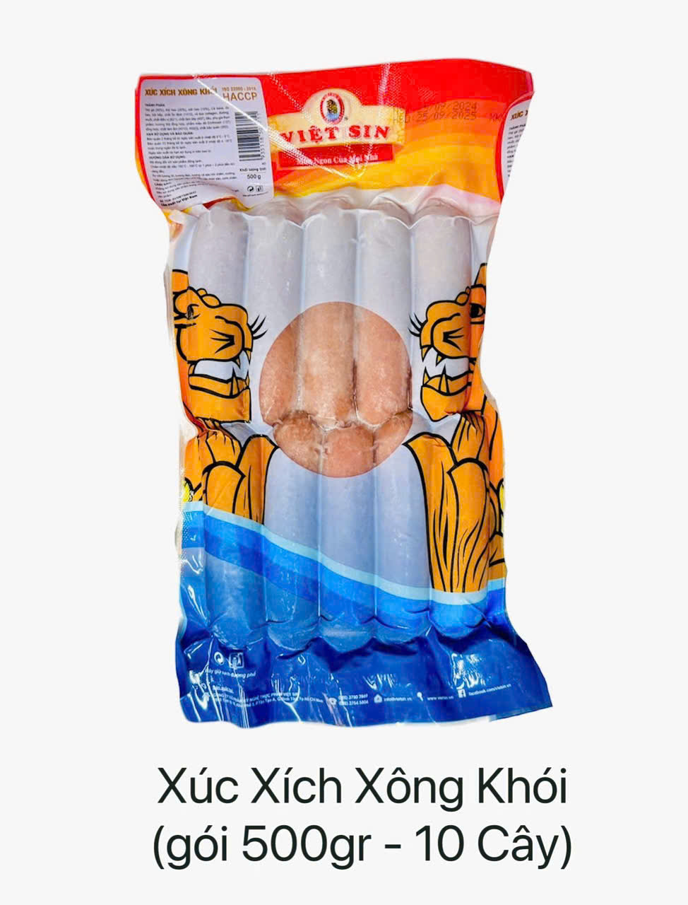 Xúc xích xong khói Việt Sin tại Tân Tiến Lợi ở TP Hồ Chí Minh